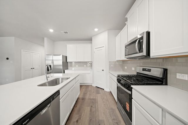 3609 Crawford Street, Bay City, TX 77414