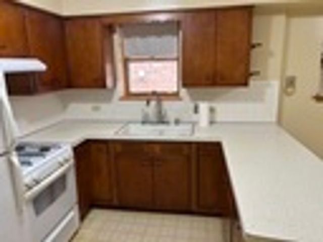 2840 N 73rd Avenue G, Elmwood Park, IL 60707