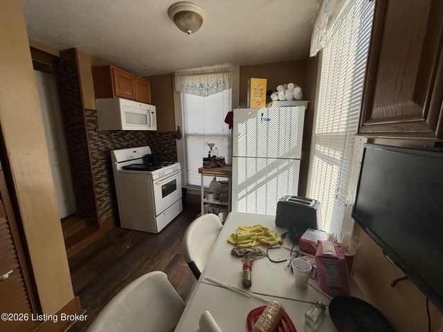 2102 Magazine St, Louisville, KY 40211