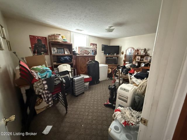 2102 Magazine St, Louisville, KY 40211