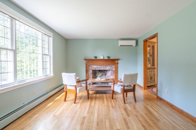 2 Mohegan Lane, Yarmouth Port, MA 02675