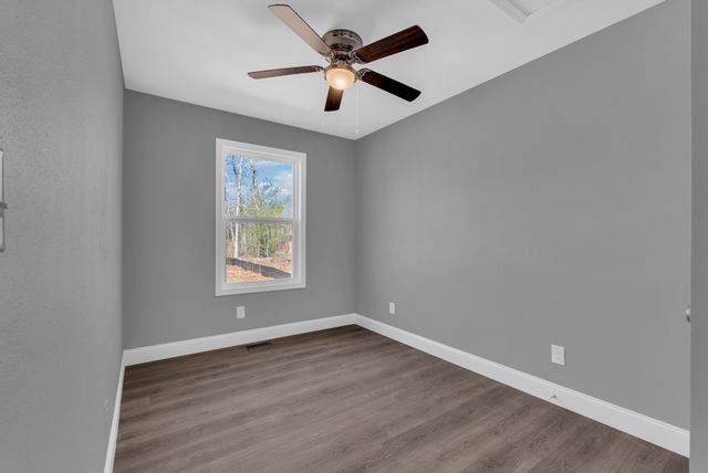 518 Algonquin Ln, Crossville, TN 38572