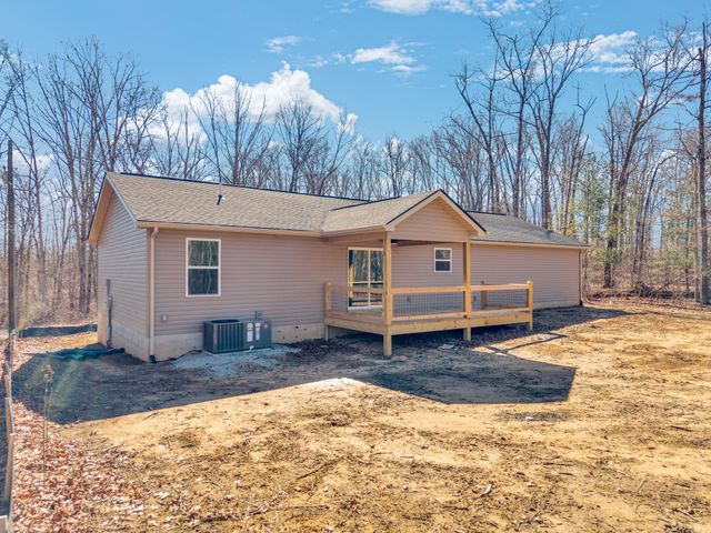 518 Algonquin Ln, Crossville, TN 38572