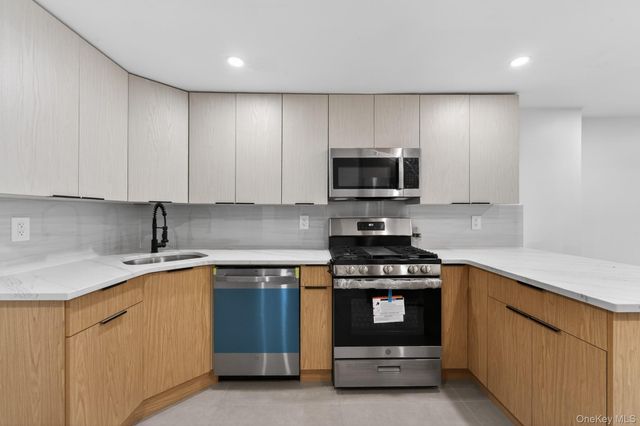 511 E 54th Street, Brooklyn, NY 11203