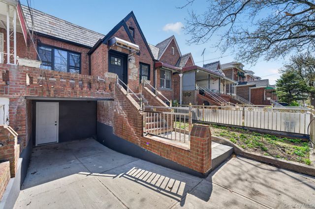 511 E 54th Street, Brooklyn, NY 11203
