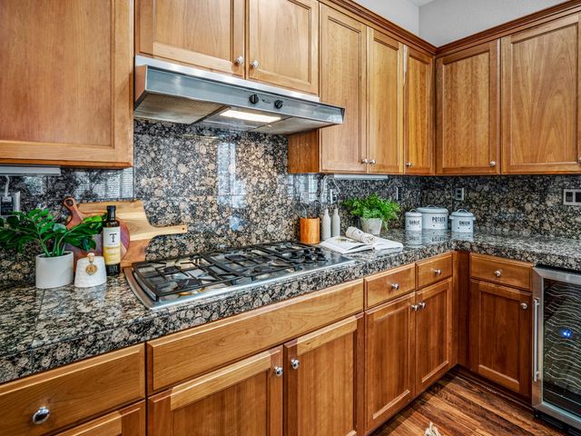 1084 Bevinger Dr, El Dorado Hills, CA 95762