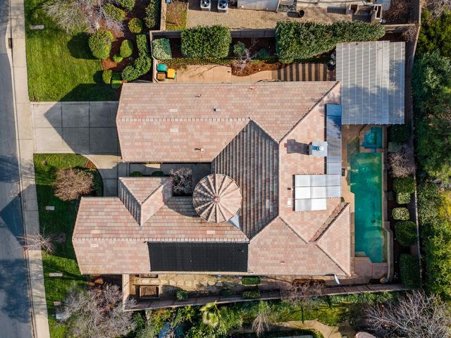 1084 Bevinger Dr, El Dorado Hills, CA 95762