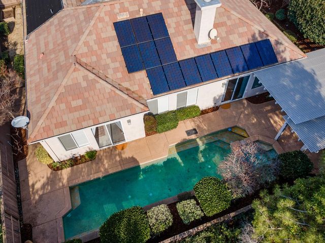 1084 Bevinger Dr, El Dorado Hills, CA 95762