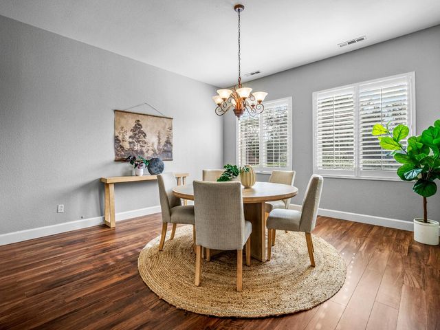 1084 Bevinger Dr, El Dorado Hills, CA 95762