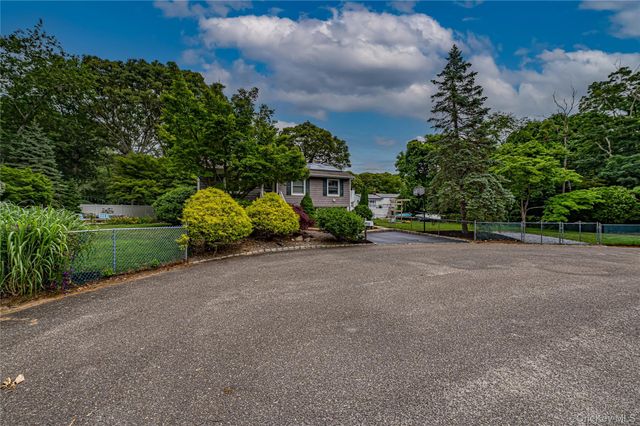 23 Oak Street, Centereach, NY 11720