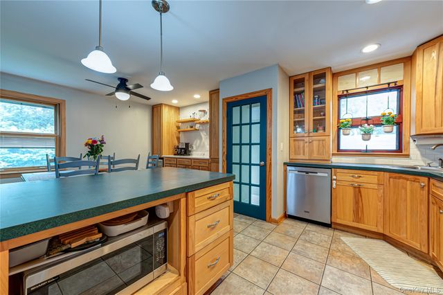 23 Oak Street, Centereach, NY 11720