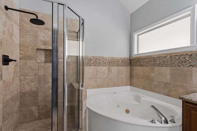 8159 W WHITE WING CV, Bartlett, TN 38002