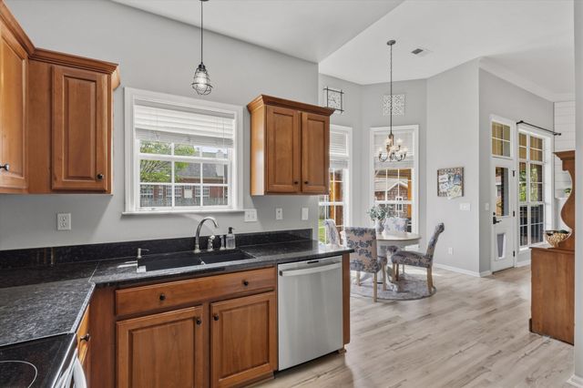 8159 W WHITE WING CV, Bartlett, TN 38002
