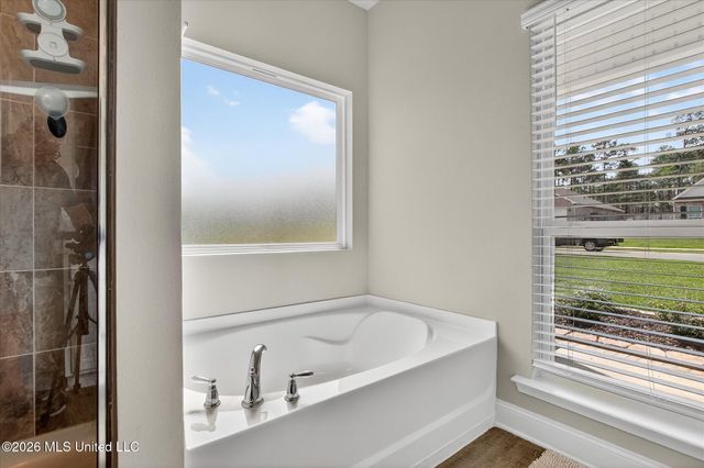 6016 Penni Lane, Ocean Springs, MS 39564