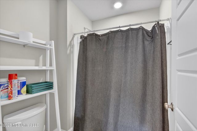 6016 Penni Lane, Ocean Springs, MS 39564