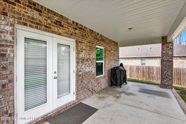 6016 Penni Lane, Ocean Springs, MS 39564