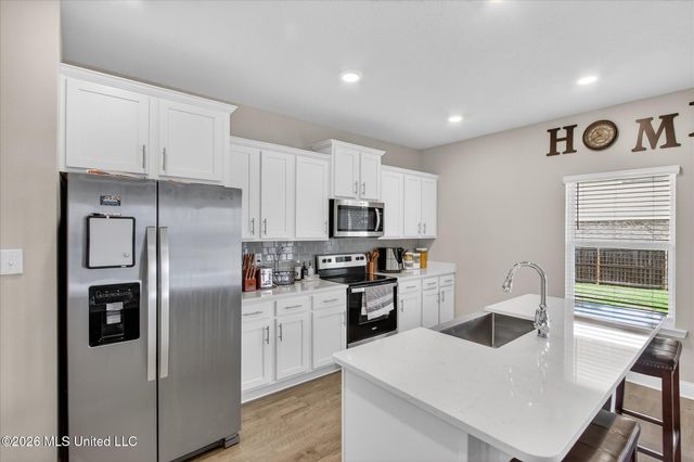 6016 Penni Lane, Ocean Springs, MS 39564