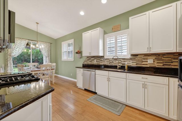 357 NW Springview Loop, Port St Lucie, FL 34986