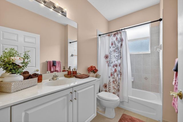 357 NW Springview Loop, Port St Lucie, FL 34986