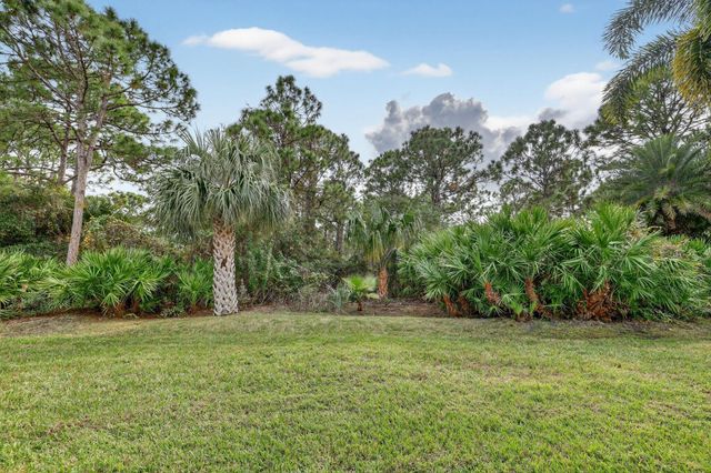 357 NW Springview Loop, Port St Lucie, FL 34986
