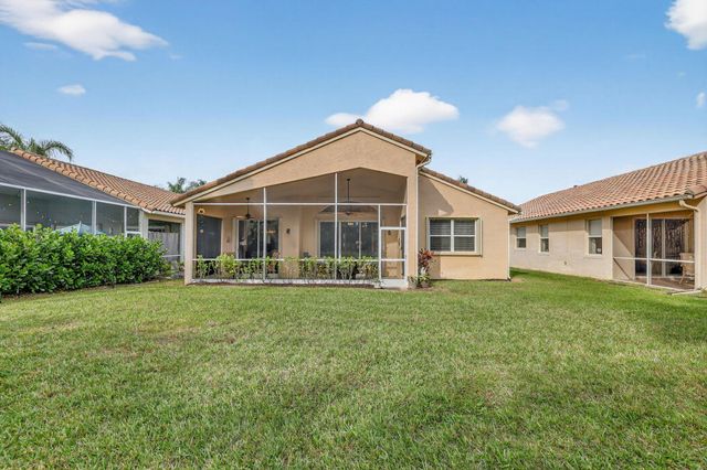 357 NW Springview Loop, Port St Lucie, FL 34986