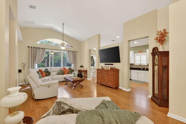 357 NW Springview Loop, Port St Lucie, FL 34986