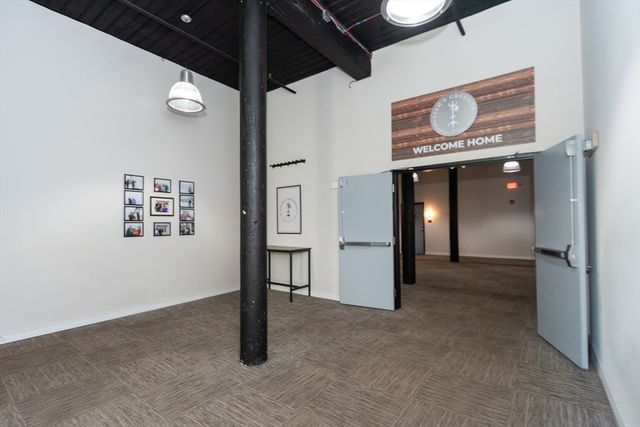 55 Sterling St 208, Clinton, MA 01510