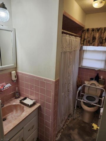 259 Elberon Ave, Paterson City, NJ 07502