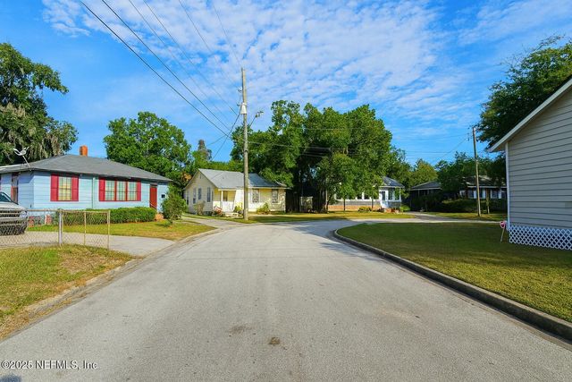 3257 LIBERTY Circle, Jacksonville, FL 32206