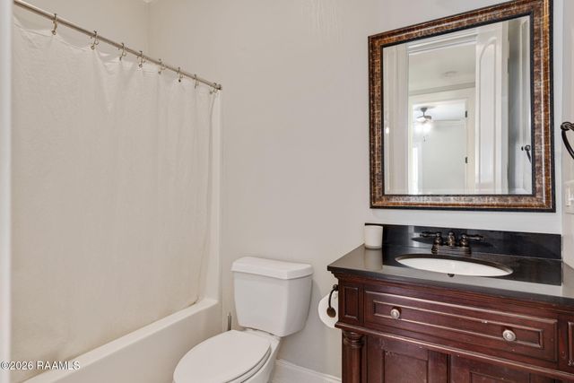 307 Oak Hill Lane, Youngsville, LA 70592