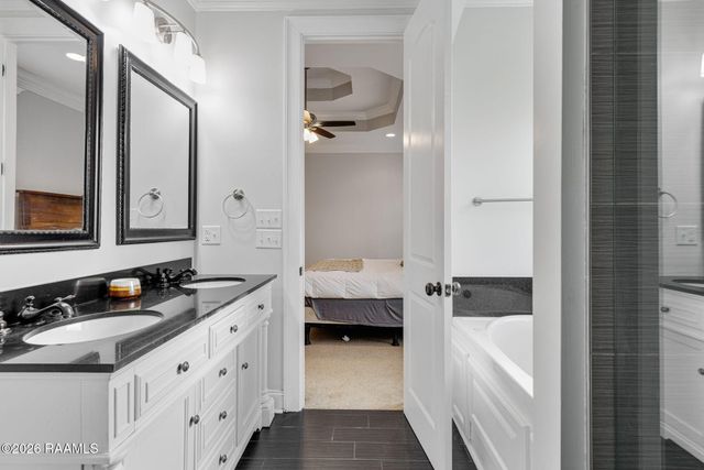 307 Oak Hill Lane, Youngsville, LA 70592