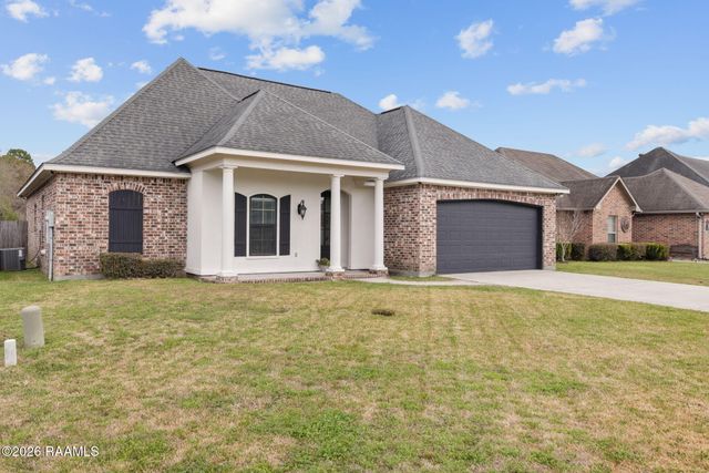 307 Oak Hill Lane, Youngsville, LA 70592