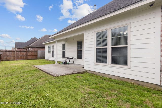 307 Oak Hill Lane, Youngsville, LA 70592