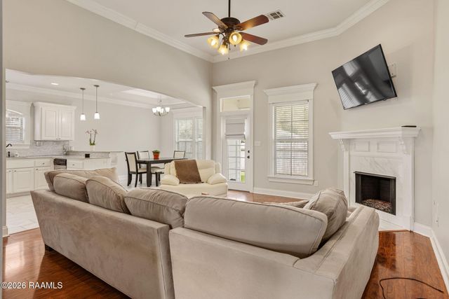 307 Oak Hill Lane, Youngsville, LA 70592