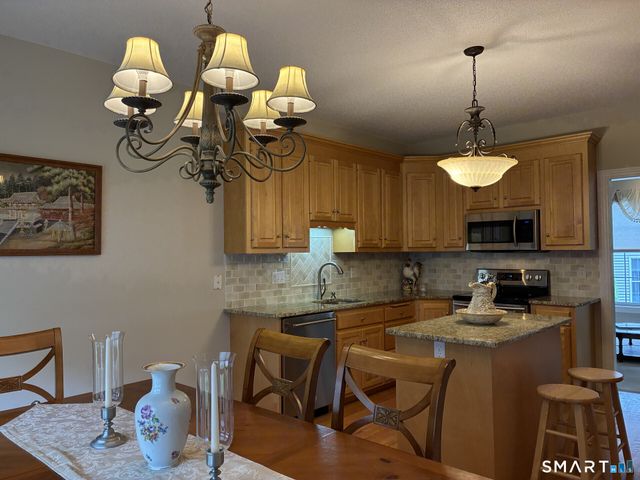 36 Buckland Street 35, Southington, CT 06489