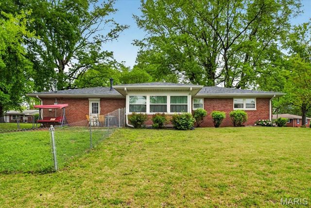 100 Blue Ridge Drive, Belleville, IL 62223