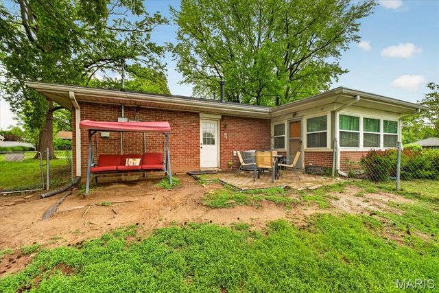 100 Blue Ridge Drive, Belleville, IL 62223