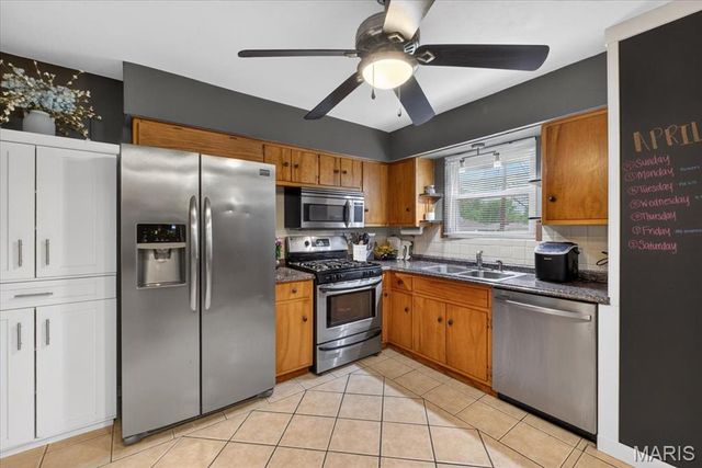 100 Blue Ridge Drive, Belleville, IL 62223
