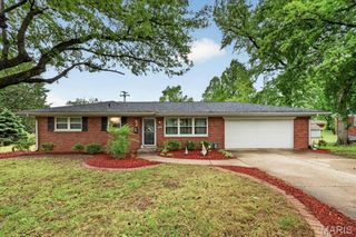 100 Blue Ridge Drive, Belleville, IL 62223