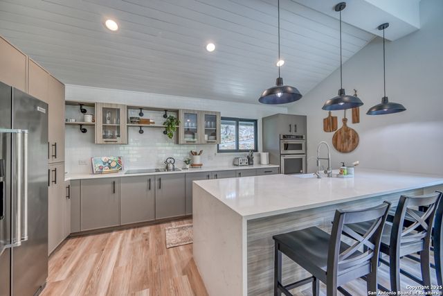 2865 EDGEGROVE, Canyon Lake, TX 78133