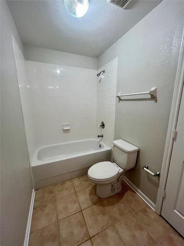 8202 DOWNPATRICK COURT, Tampa, FL 33610