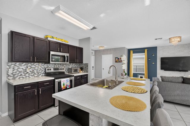 3758 Whitney Park Lane, Greenacres, FL 33463