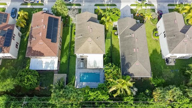 3758 Whitney Park Lane, Greenacres, FL 33463