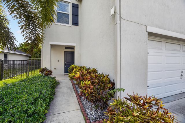 3758 Whitney Park Lane, Greenacres, FL 33463