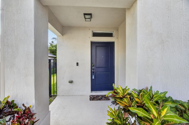 3758 Whitney Park Lane, Greenacres, FL 33463