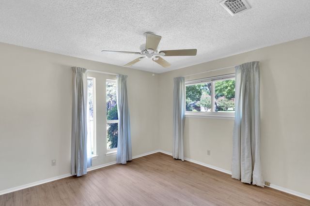 710 Stafford Drive, Arlington, TX 76012