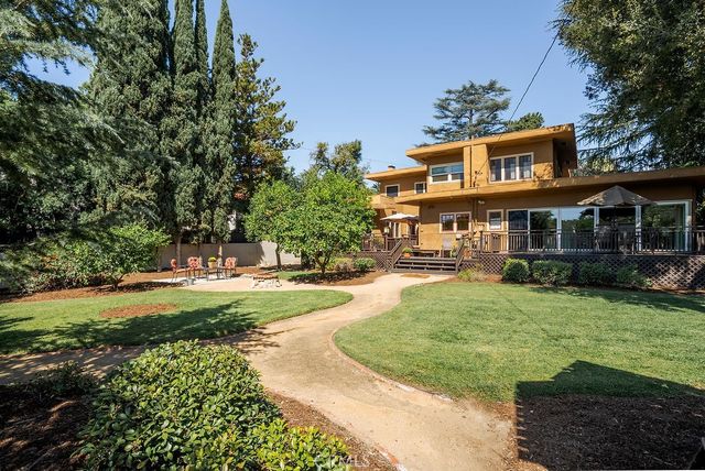 418 E Jefferson, Pomona, CA 91767
