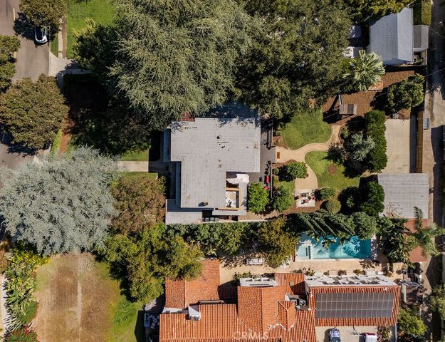 418 E Jefferson, Pomona, CA 91767