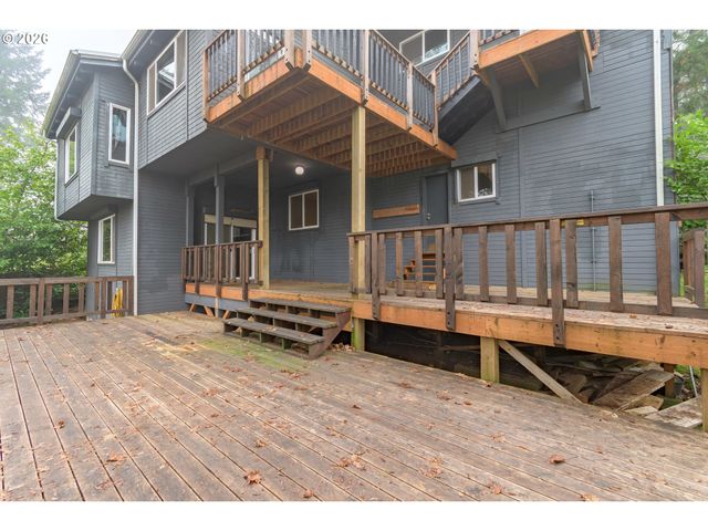 2090 GRAHAM Dr, Eugene, OR 97405