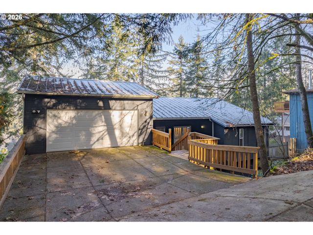 2090 GRAHAM Dr, Eugene, OR 97405